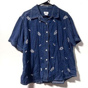 Vintage 90s Floral Embroidered Chambray Shirt Short Sleeve Women’s Plus Size 1X